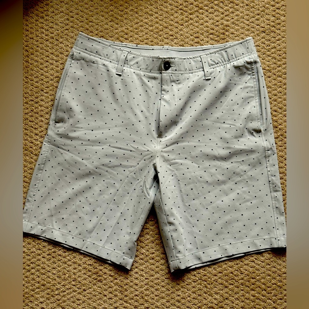 Men's under armour shorts 34 pale blue like new